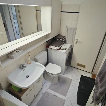 2 In Metro Location Lägenhet *